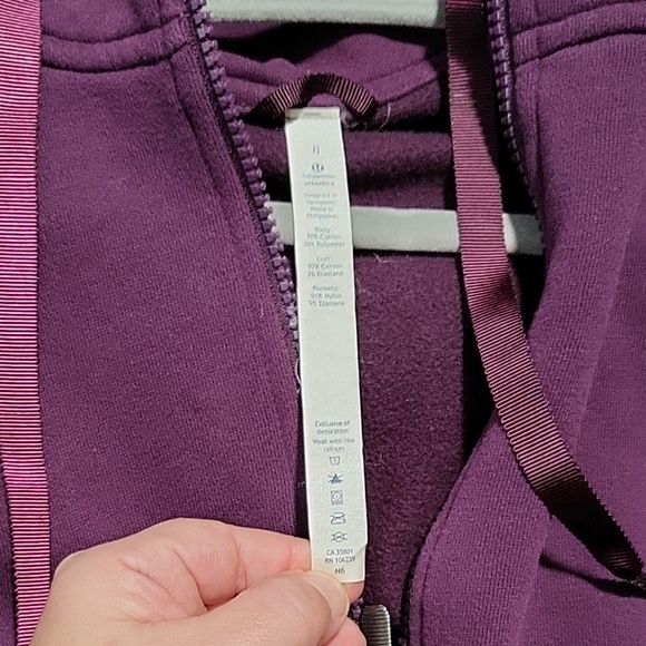 Lululemon Scuba Full Zip Hoodie Women’s Size 8 Dark Purple Thumbholes - Picture 5 of 11